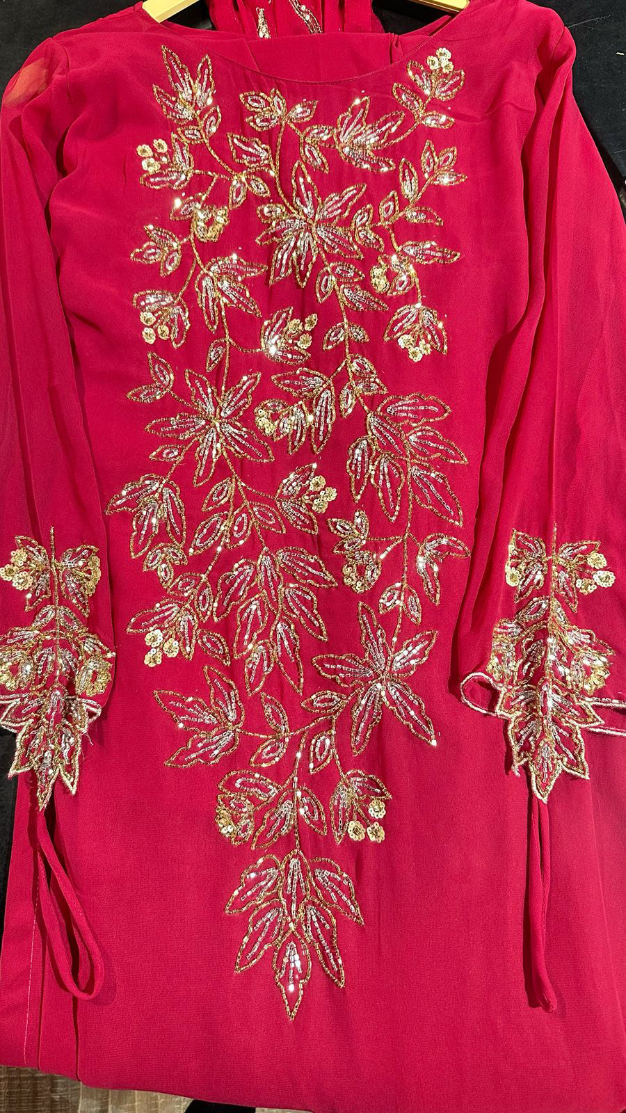 Red Embroidered finger design suit 3pc