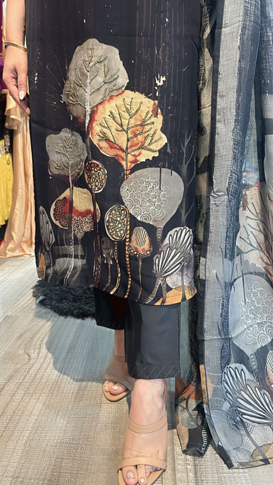 Amber black leaf suit 3pcs