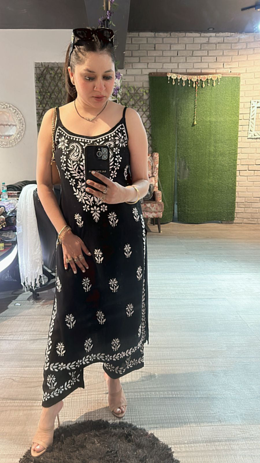 Chikankari Strappy kurta set 2pc