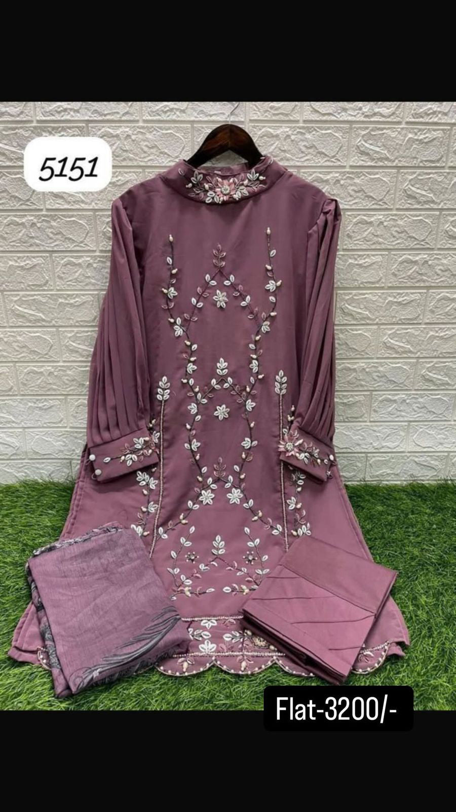 Noir embroidery suit