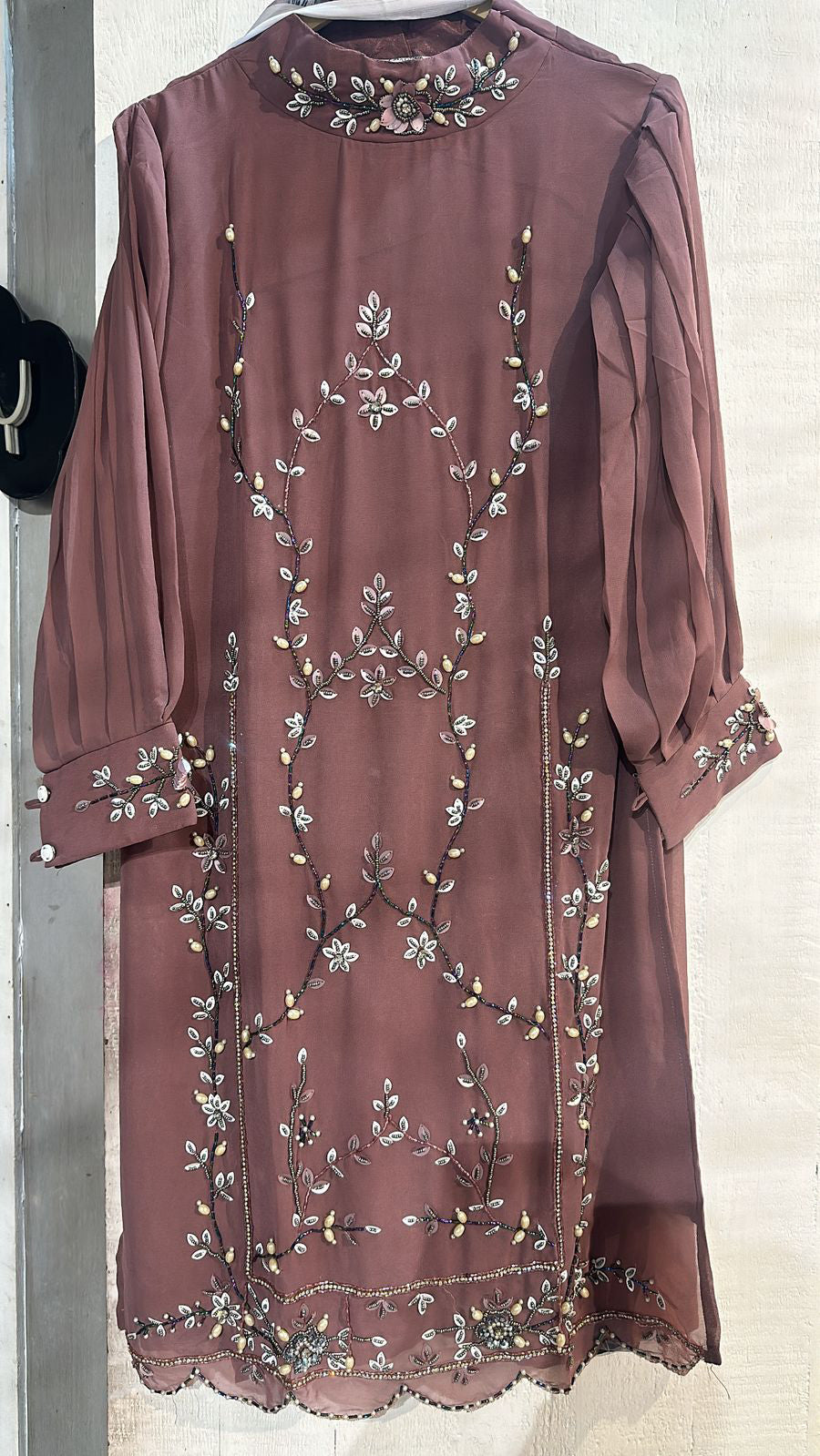 Noir embroidery suit