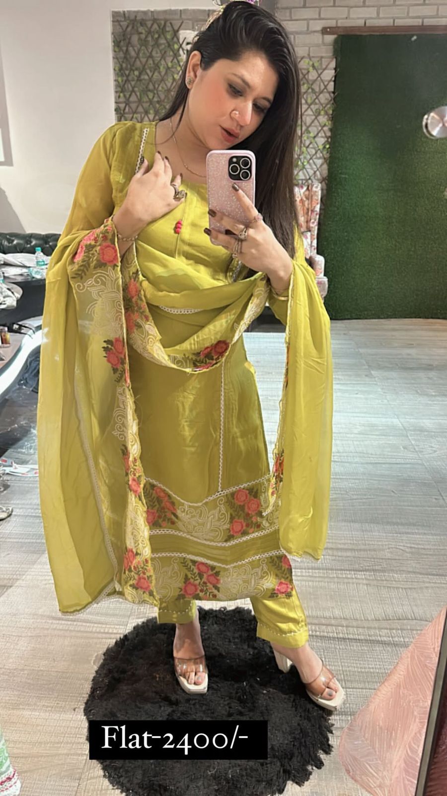 Kaarma Pakistani suit