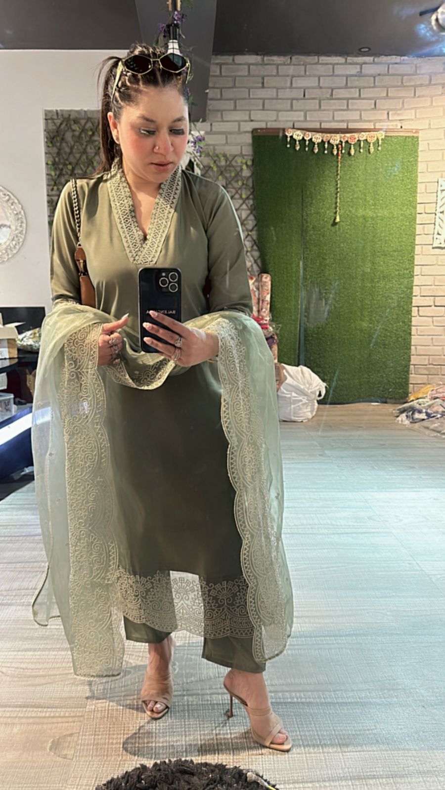 Mehr olive Green suit