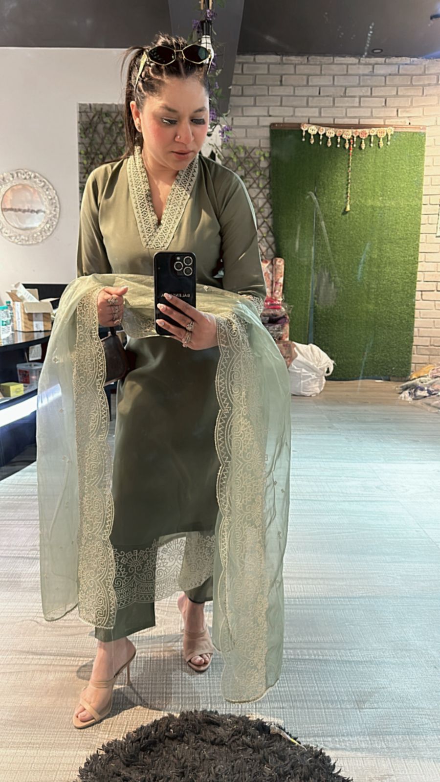Mehr olive Green suit
