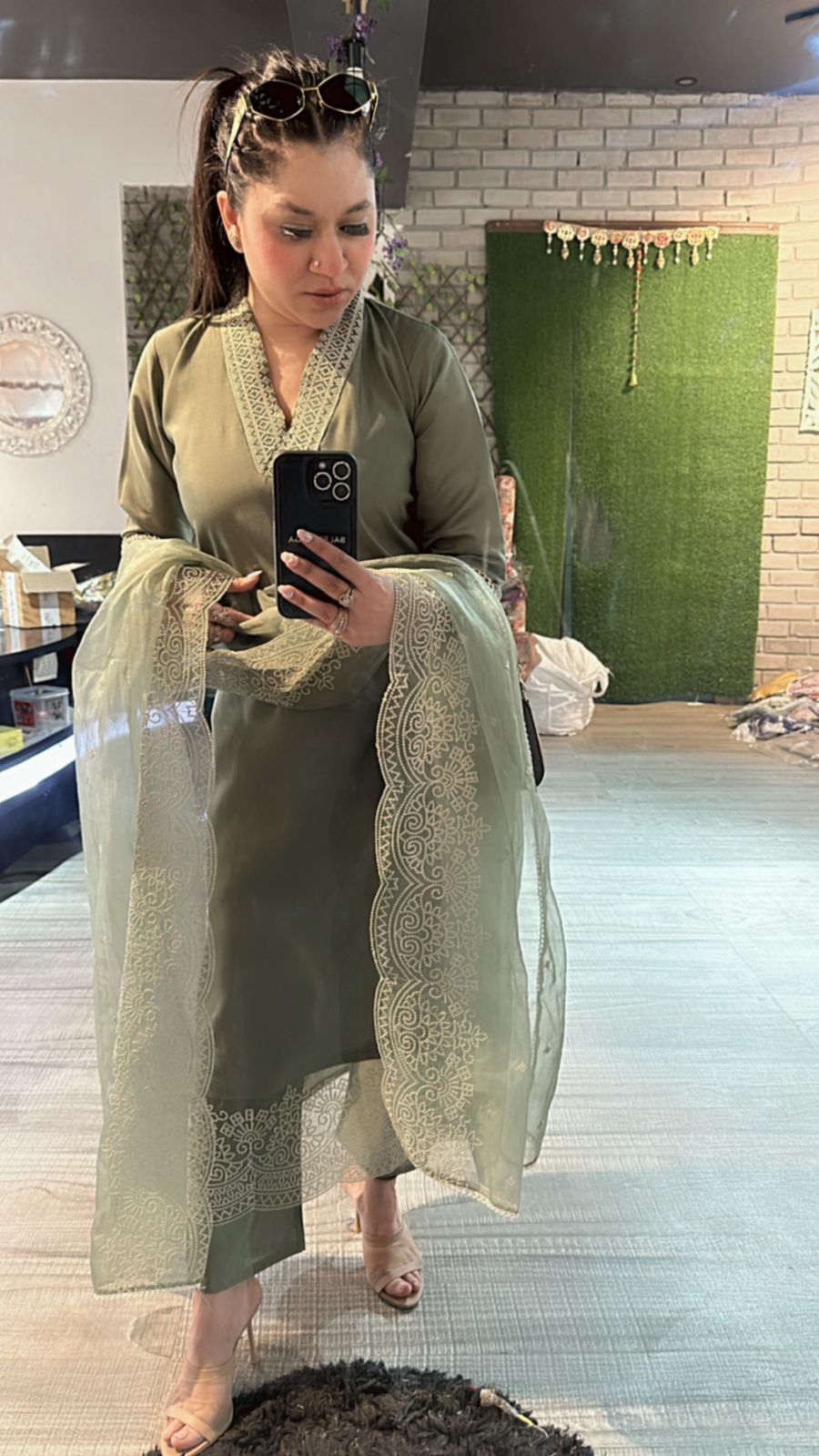 Mehr olive Green suit