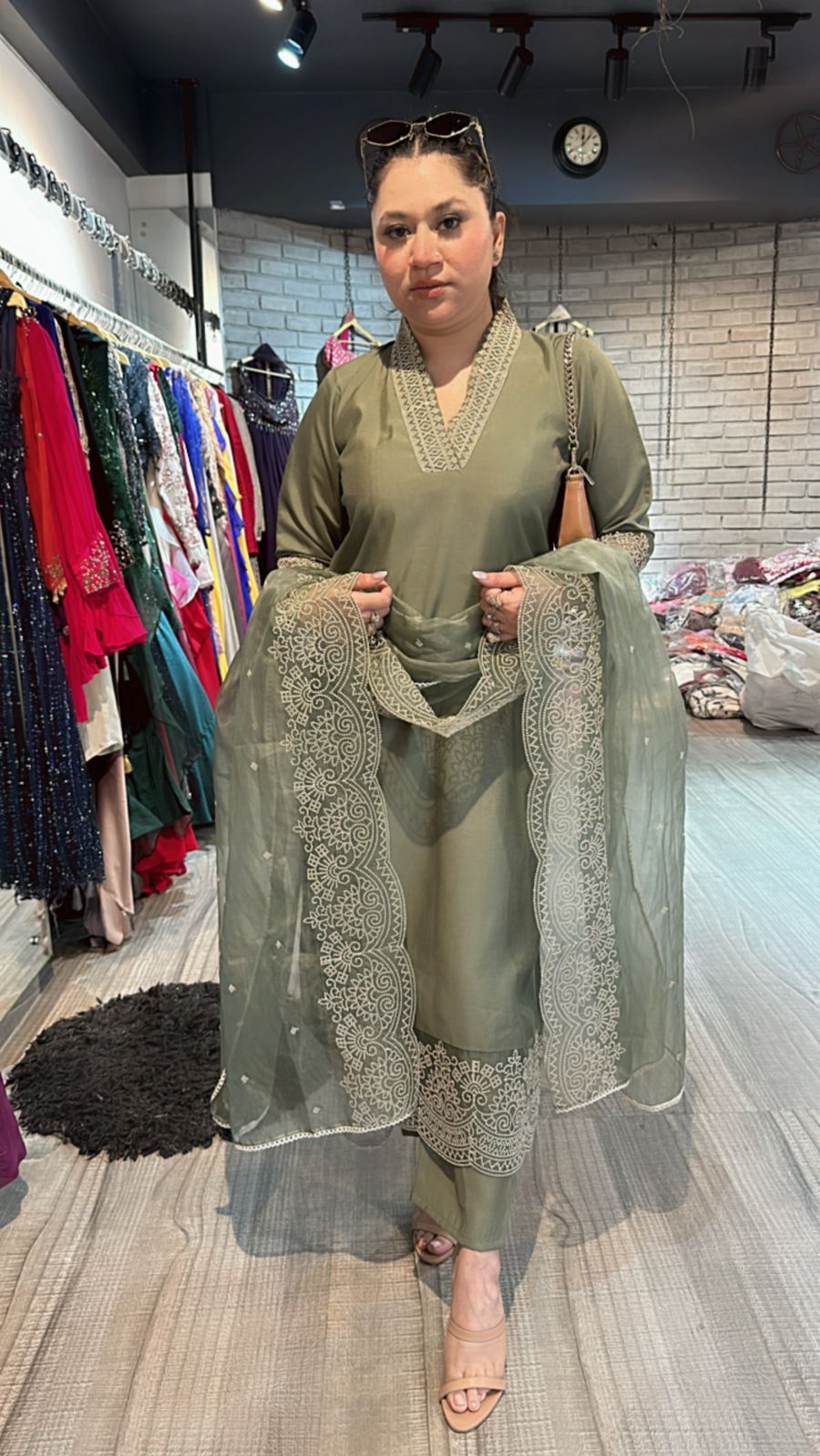 Mehr olive Green suit