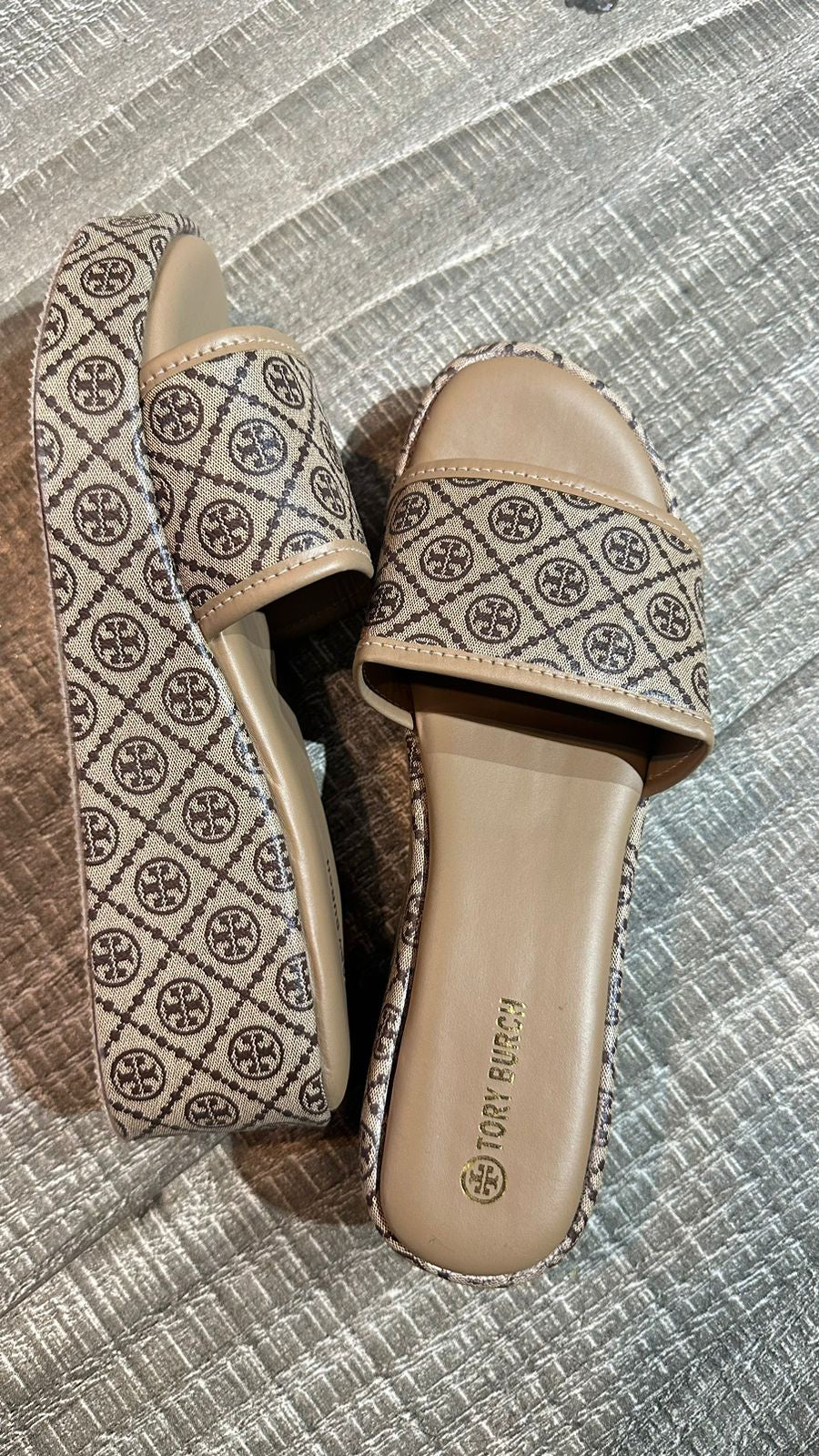 Tory Burch Beige wedges