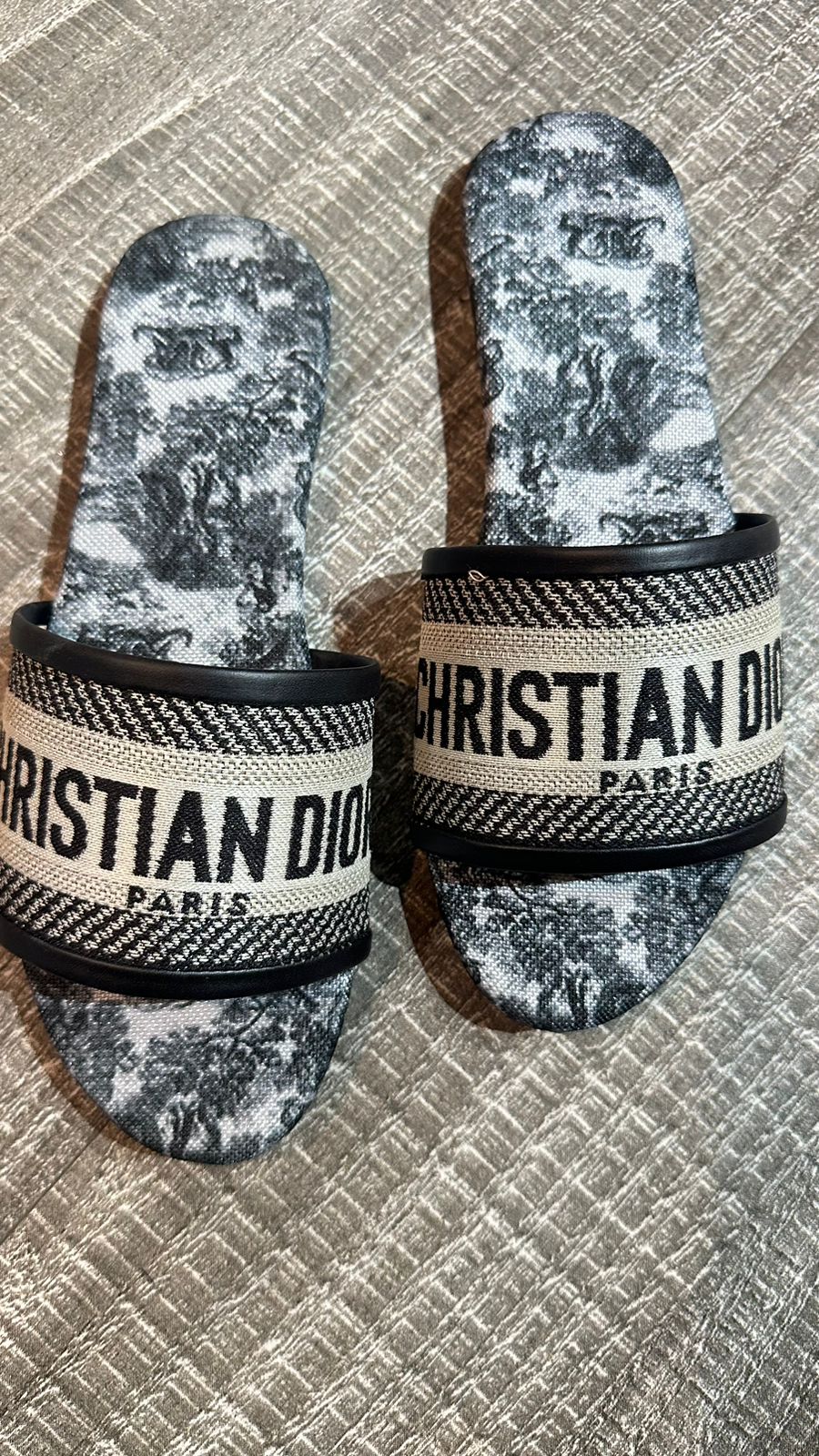 Christian Dior Flat