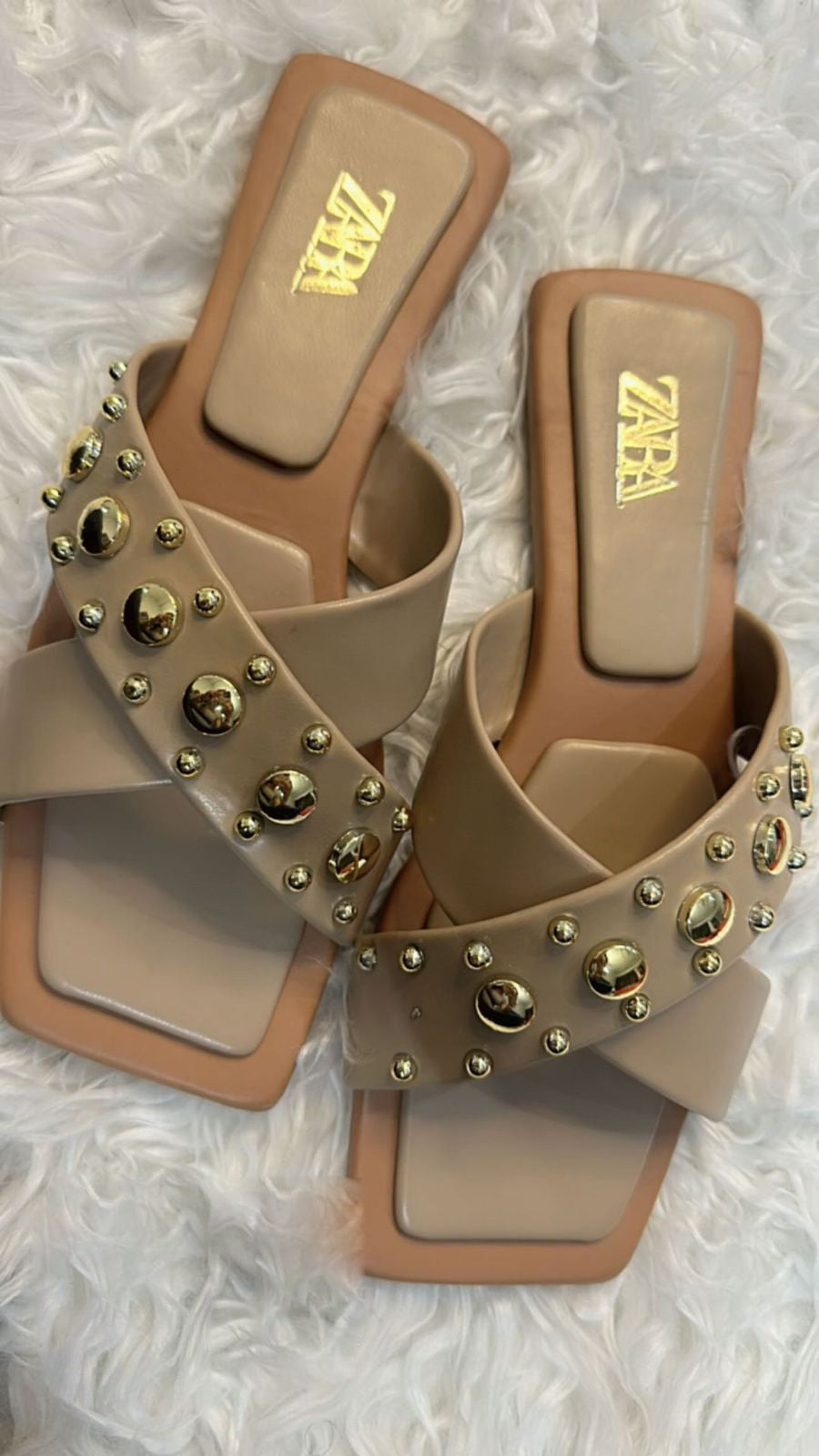 Zara gold pearls Flat