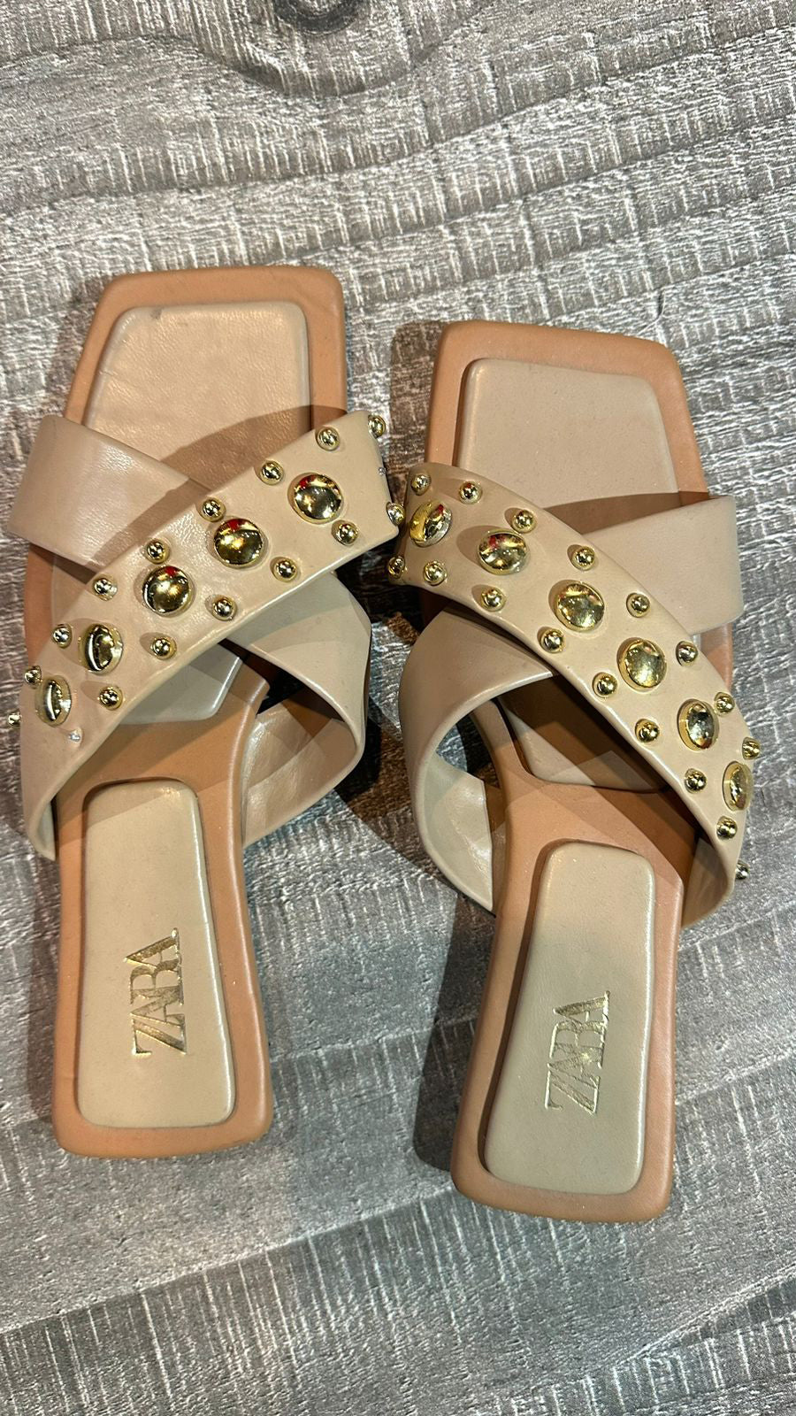 Zara gold pearls Flat