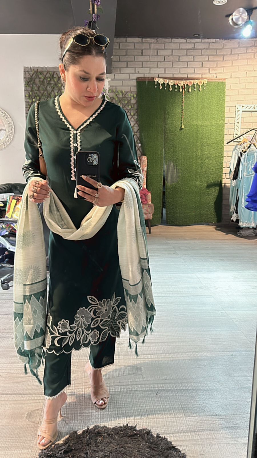 Zuri Bottel Green Pakistani suit