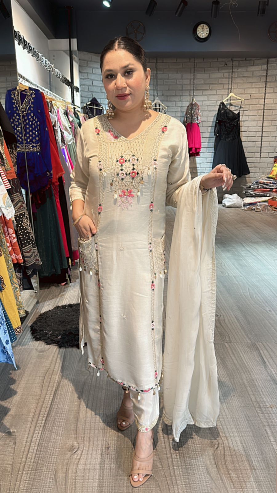 Moga ivory pocket embroidered suit