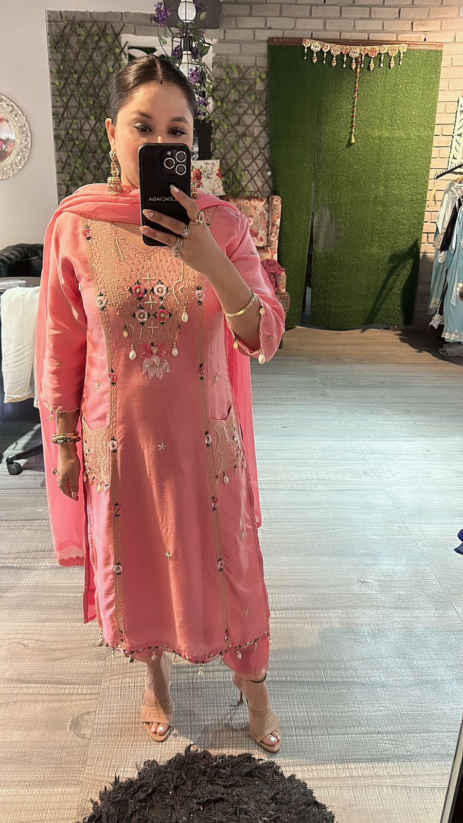 Moga pink pocket embroidered suit
