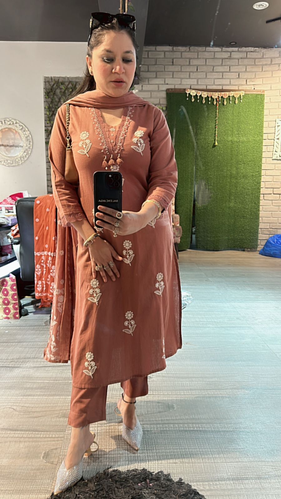 Saira onion pink Thread work suit