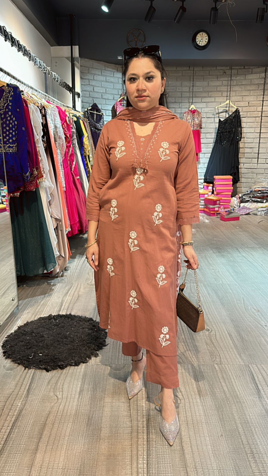 Saira onion pink Thread work suit