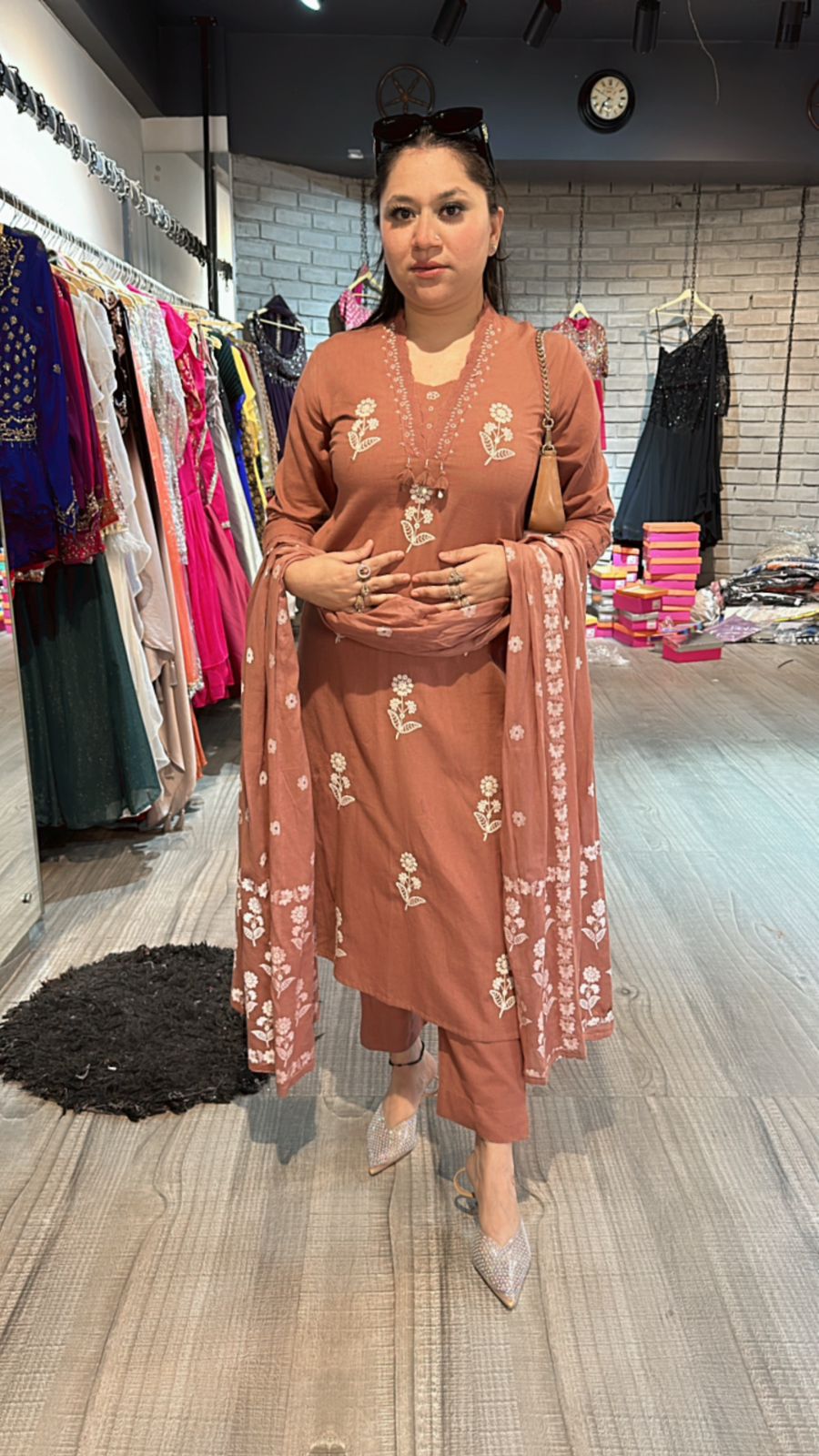 Saira onion pink Thread work suit