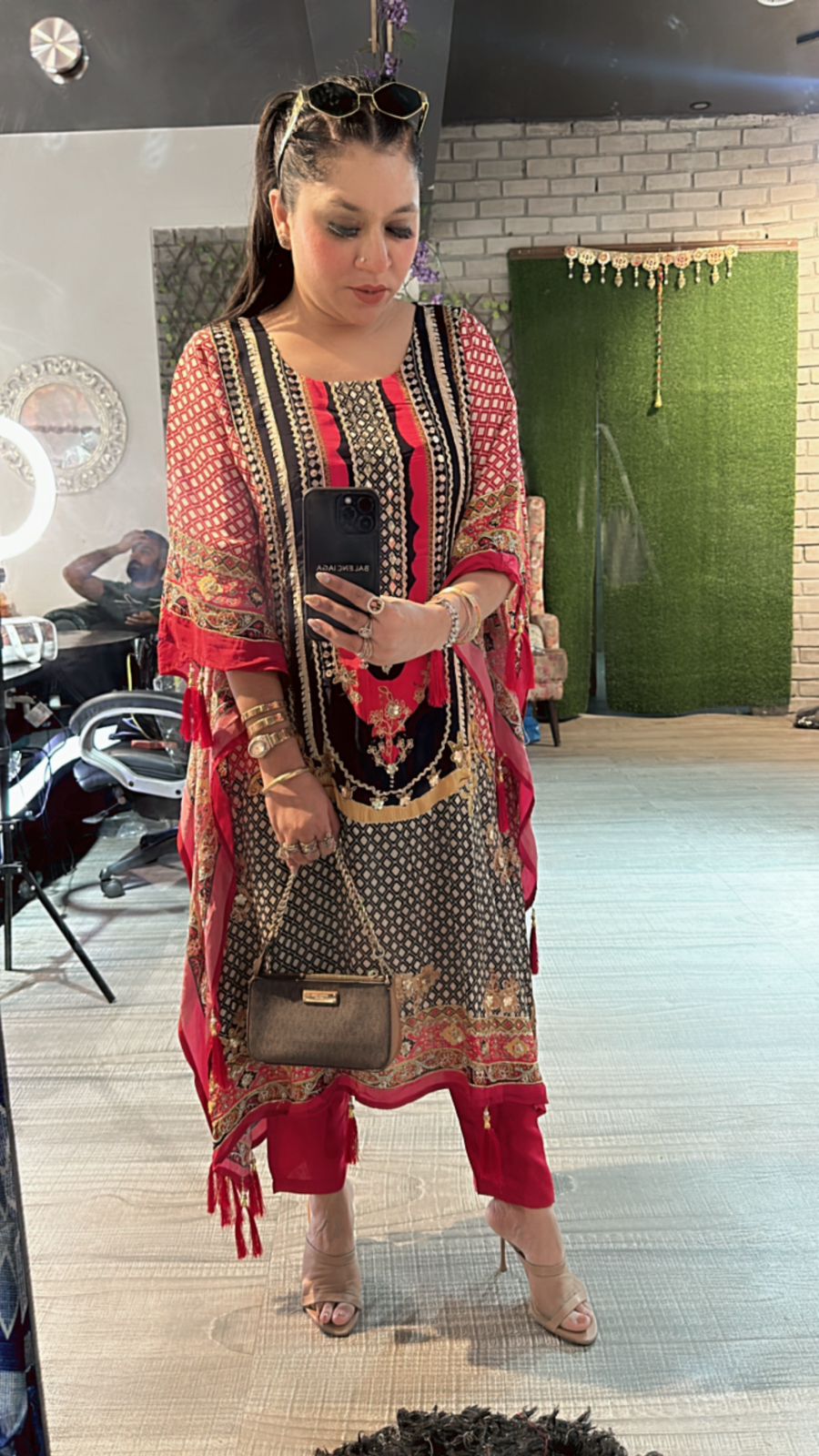 Honey bee Digital kaftan style