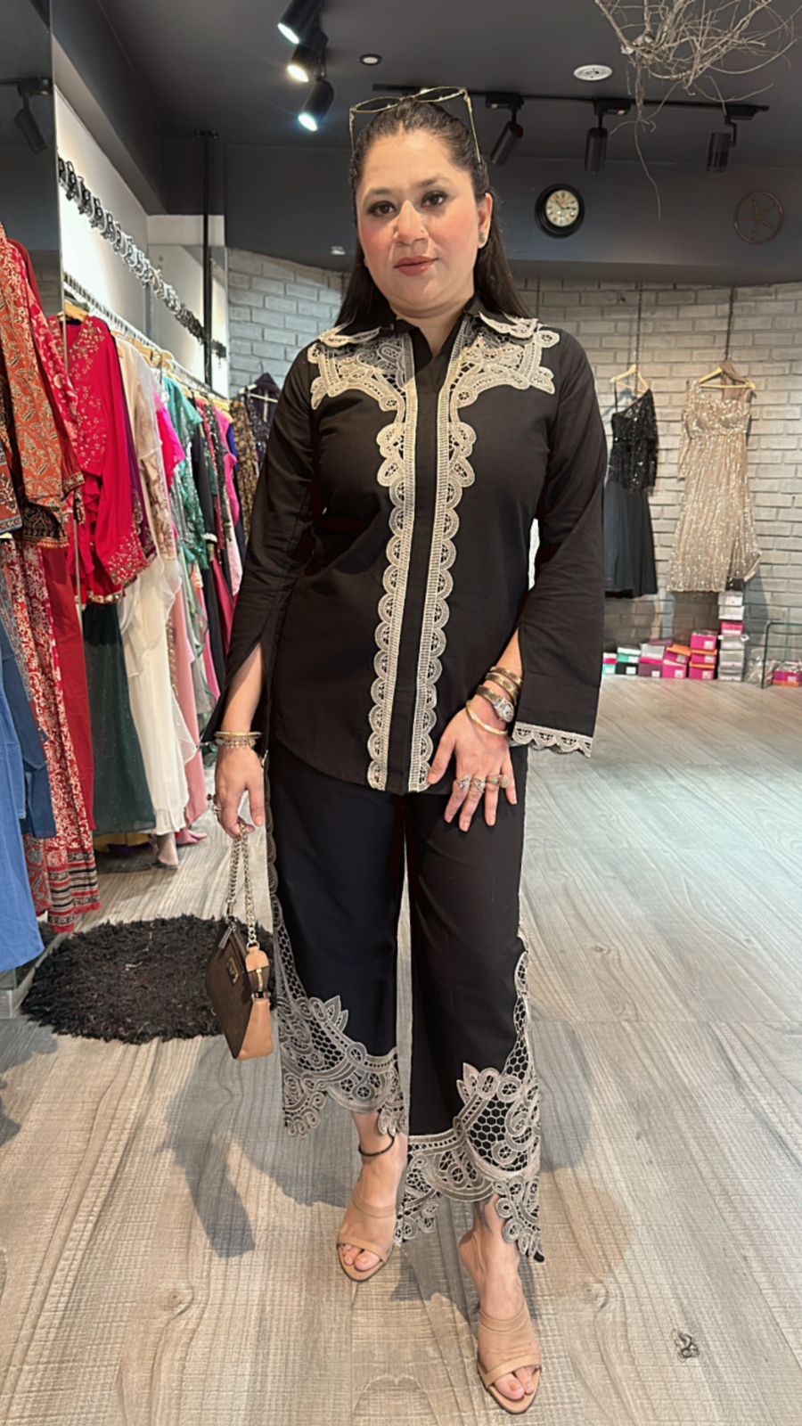Chime Black beige cordset