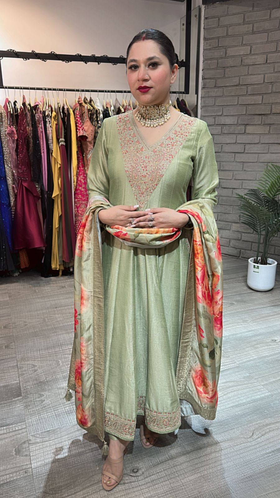 Melon pista Pocket wale Anarkali