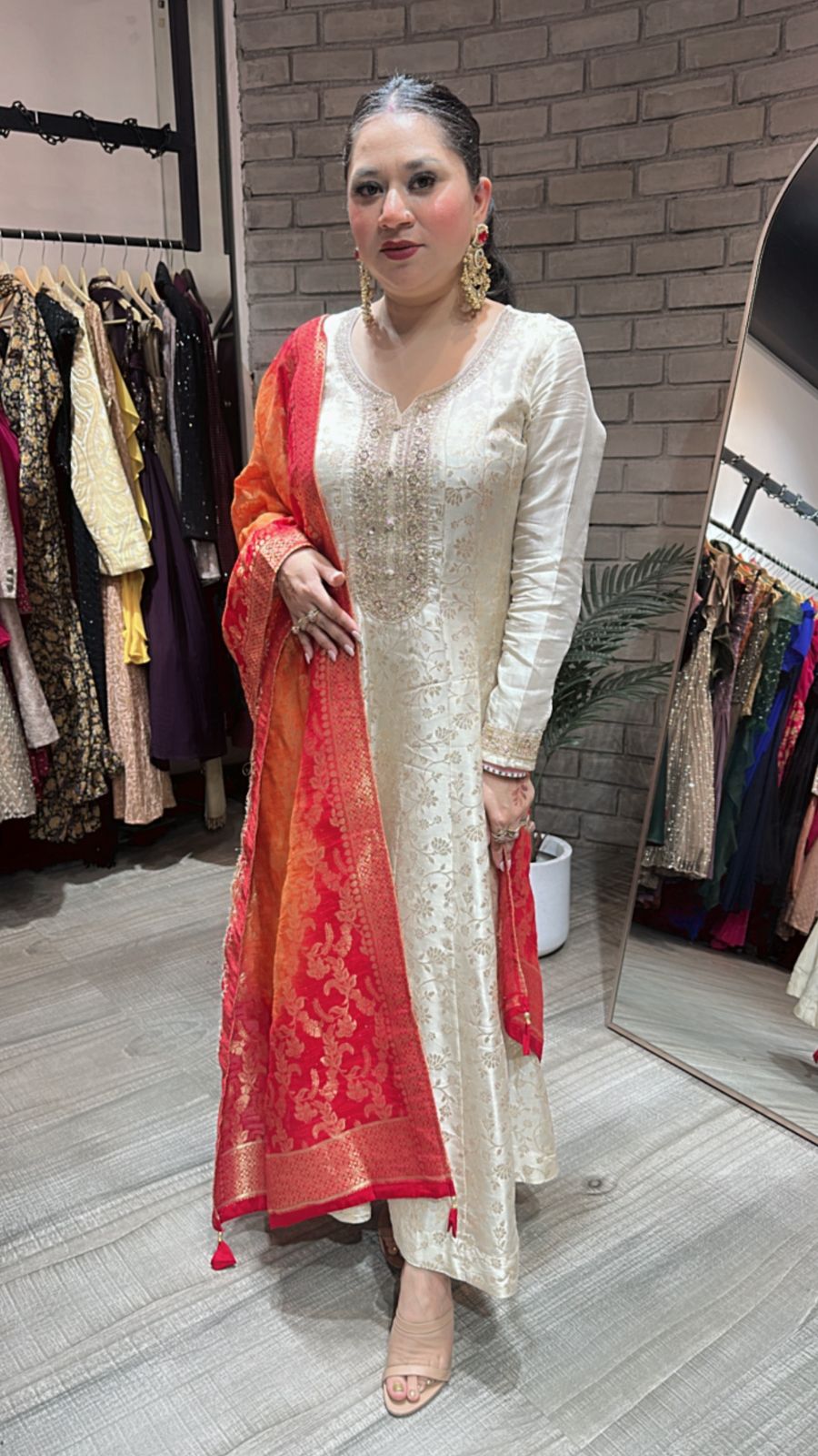 Sharnamli Ivory Anarkali Dupatta Suit