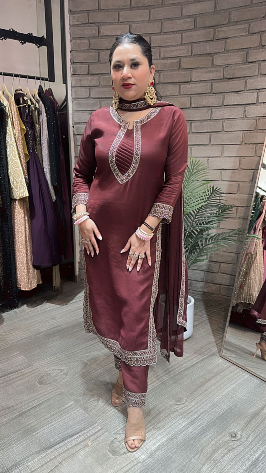 Thread Dark Brown suit