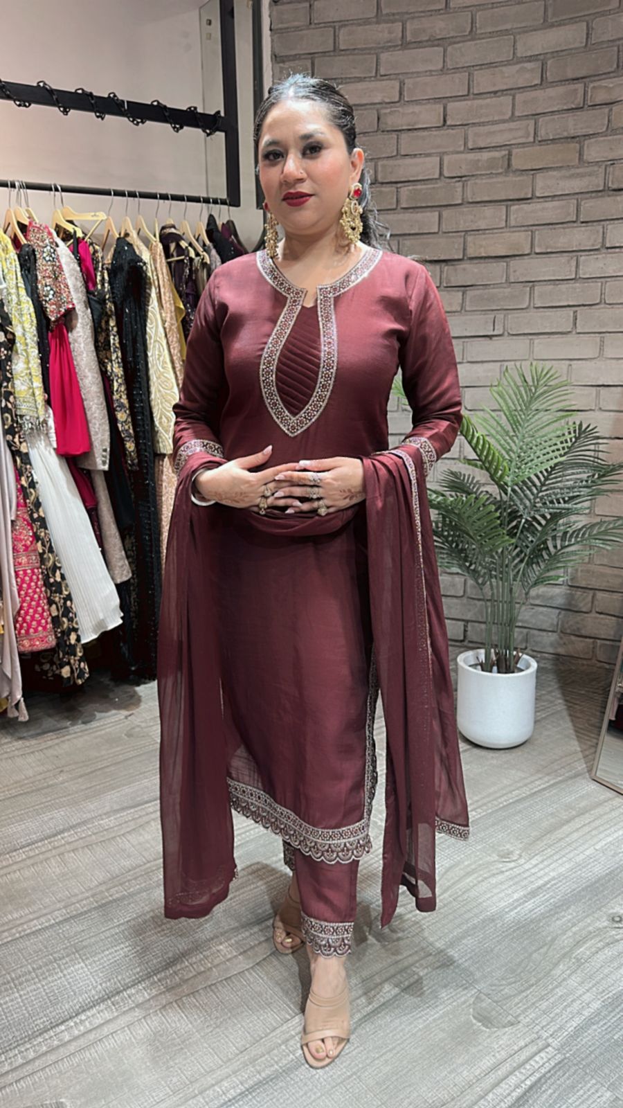 Thread Dark Brown suit