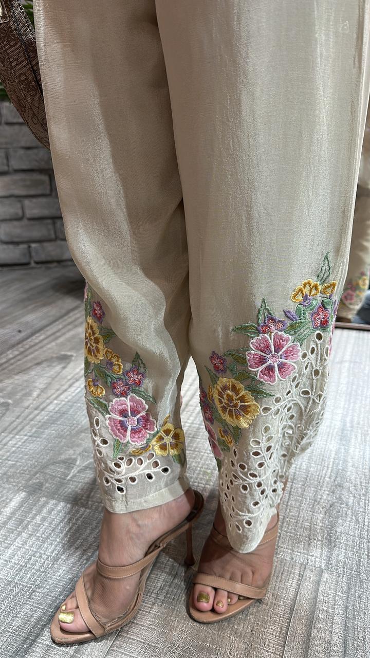 Nehra flower embroidery Cordset