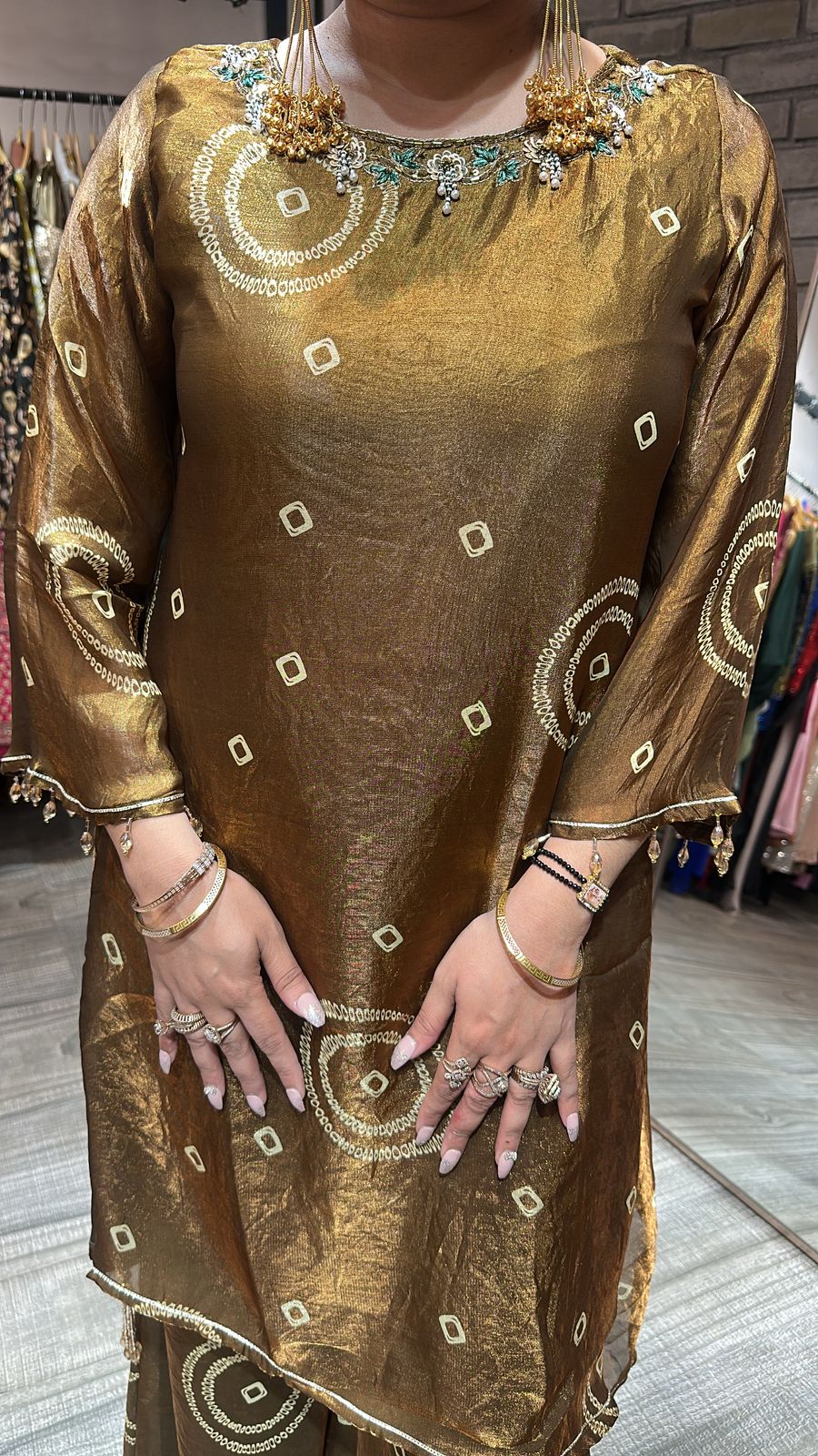 Bismil ke mehfil Golden Cordset
