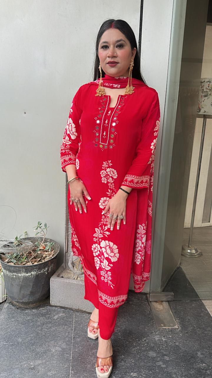 Lal Pari Digital Suit