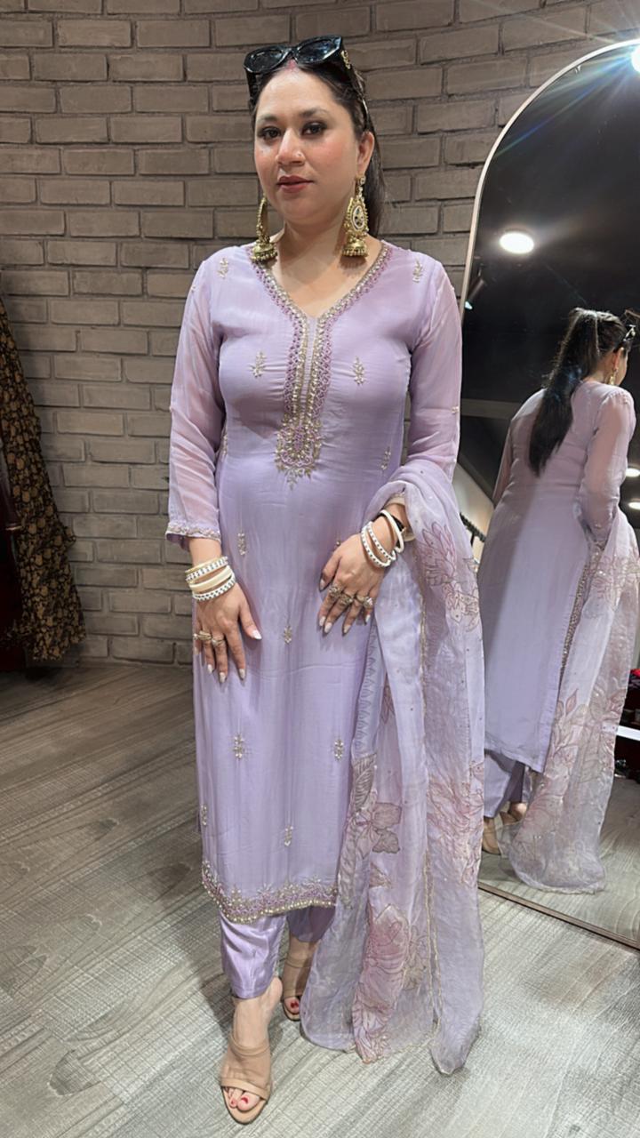 Isabella Lavander Katdana suit