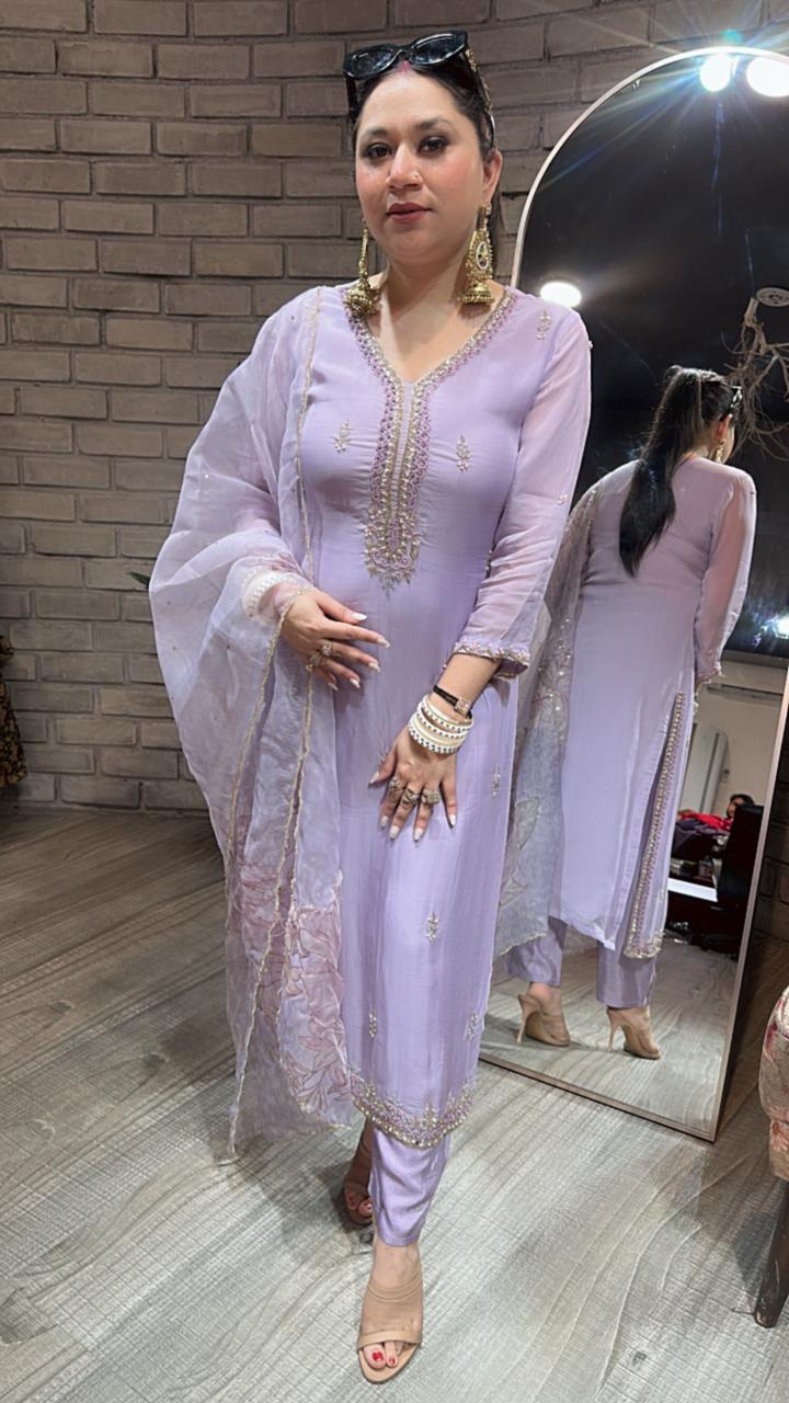 Isabella Lavander Katdana suit