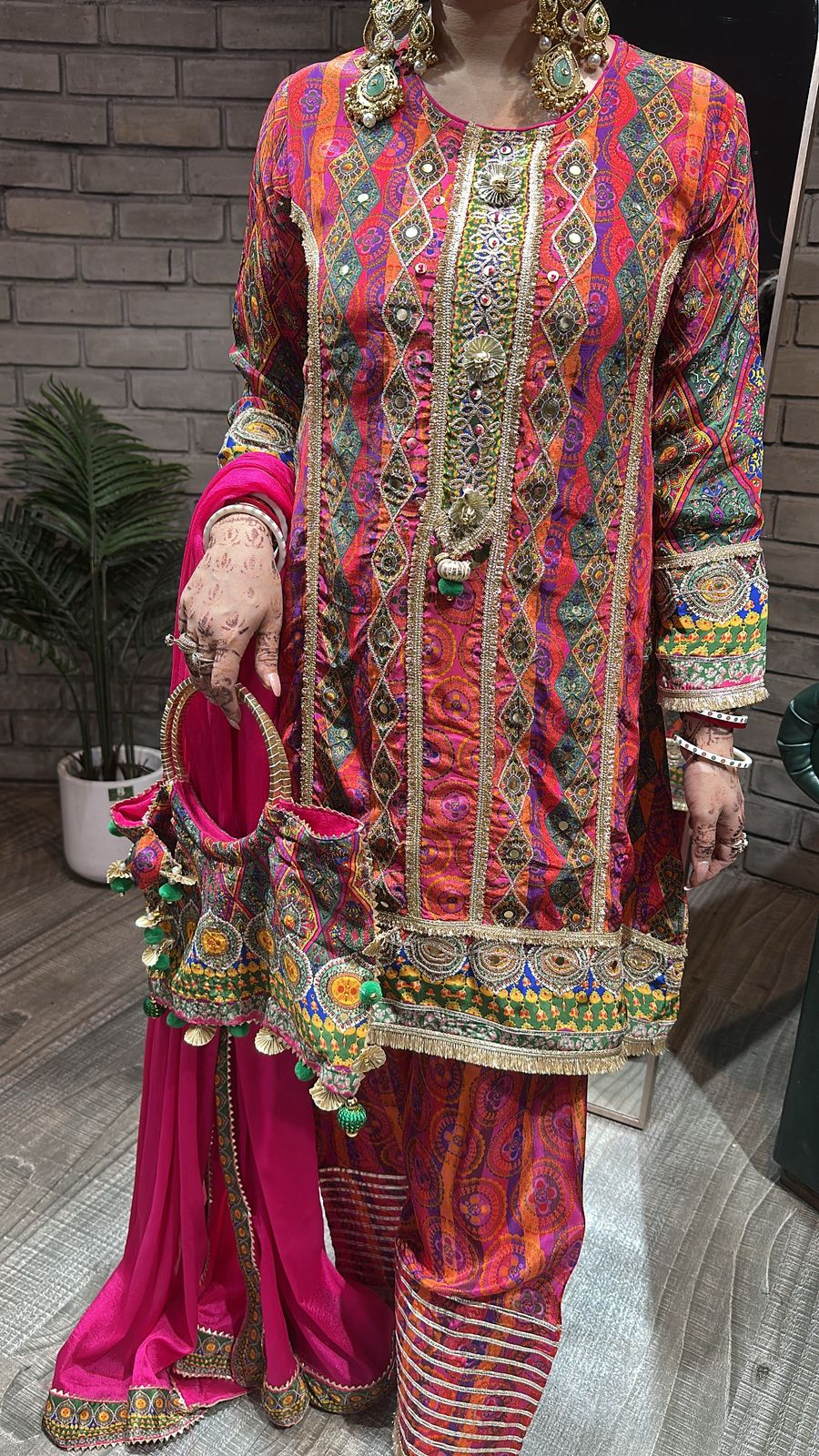 Pataka Multicolor Farsi Potli suit