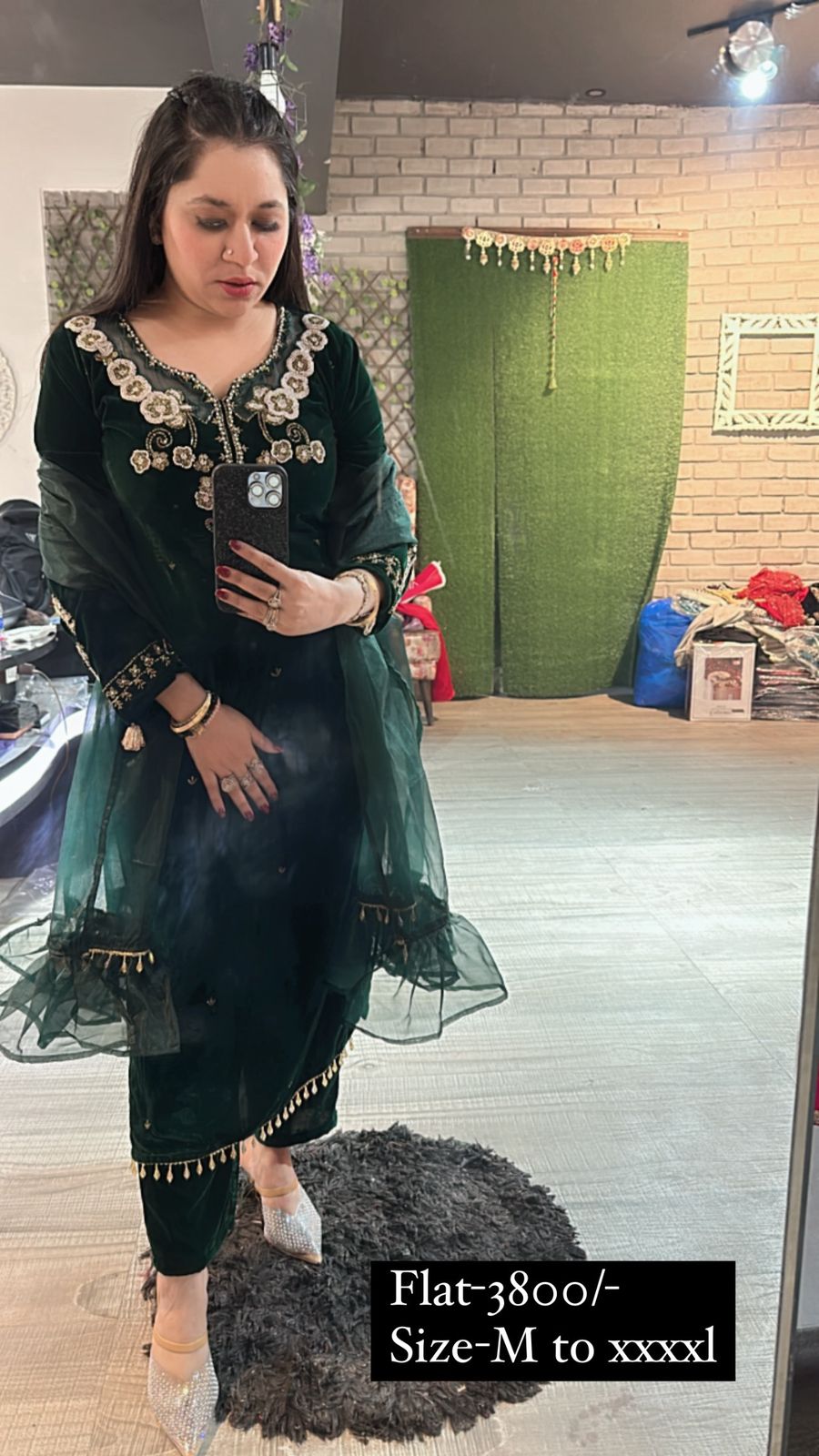 Celebrity Bottel Green Handwork velvet suit