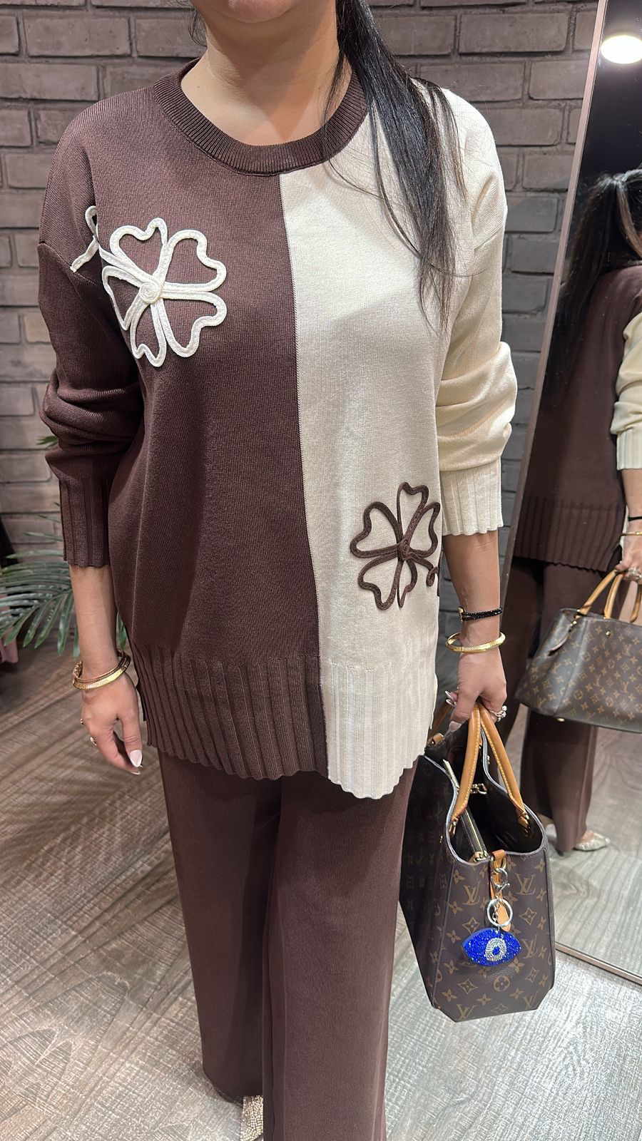 English Brown offwhite Woolen Cordset