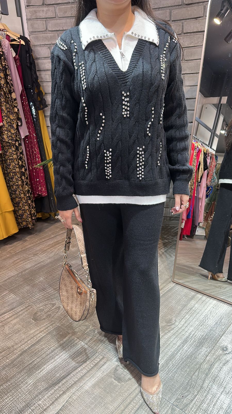 Newspaper Black Woolen cordset