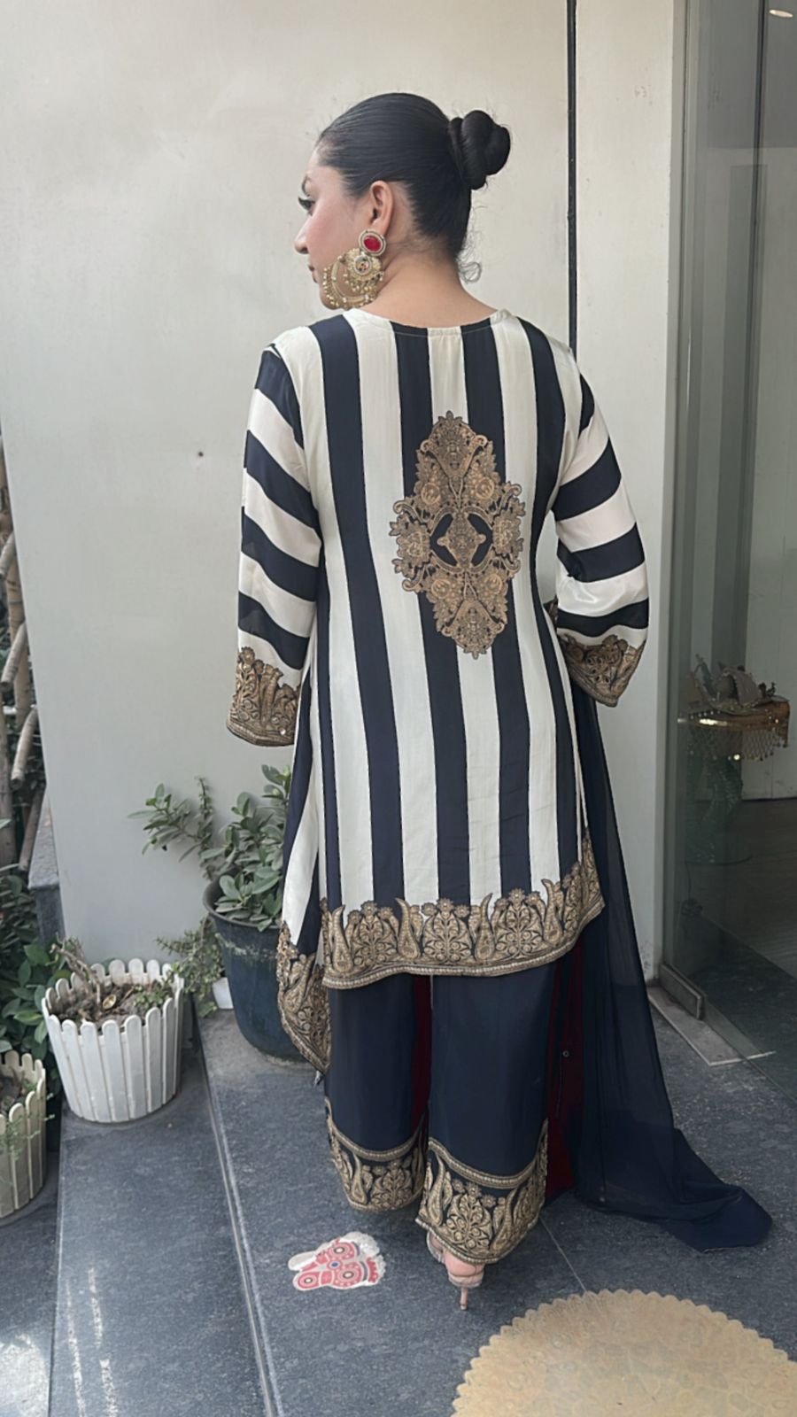Misso Black white Digital Print C-Cut Style Designer Suit