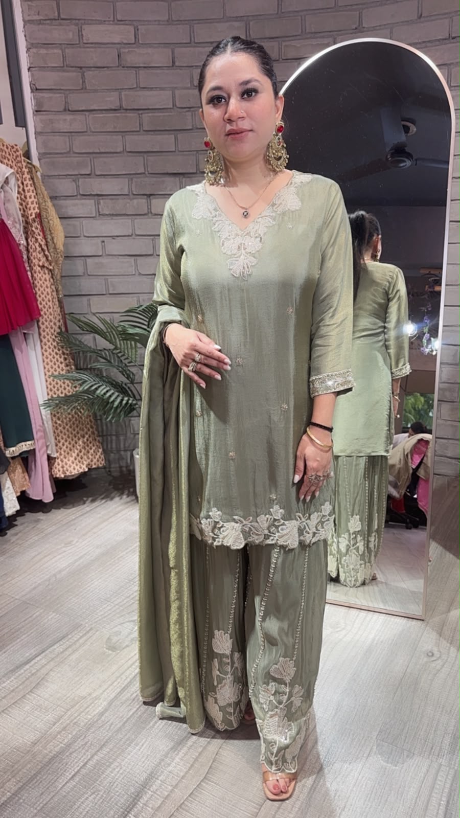 Keeram pista Designer Suit