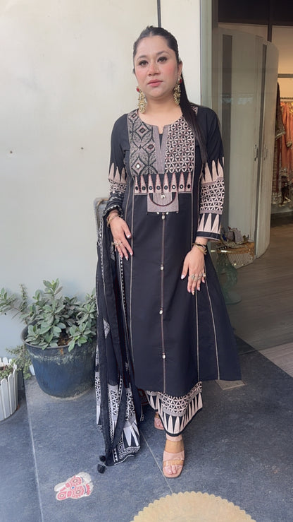 Lahore Black Cotton A-line pocket Designer Suit