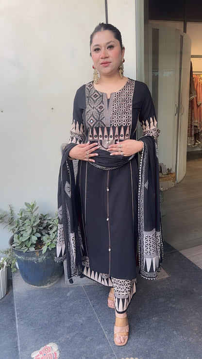 Lahore Black Cotton A-line pocket Designer Suit