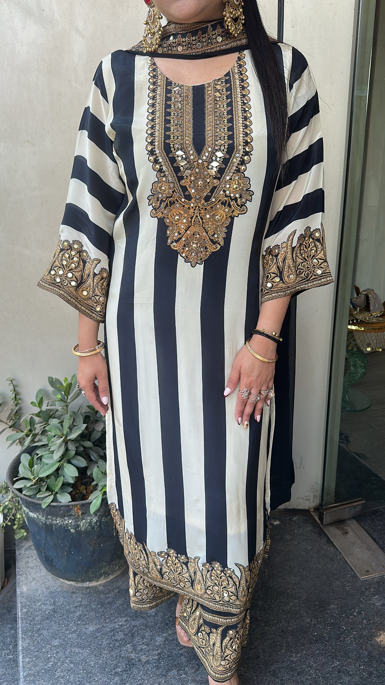 Baskua Black white Digital printed Designer Suit