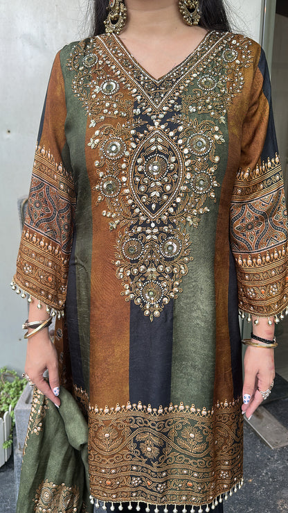 Nihari Digital Handwork c-cut style Farshi salwar Designer Suit
