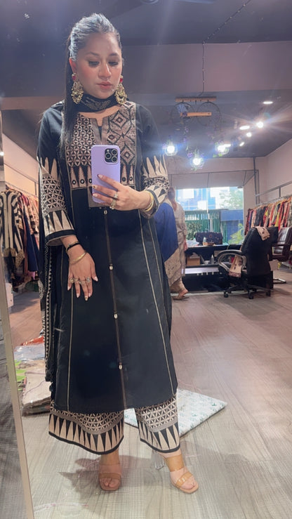 Lahore Black Cotton A-line pocket Designer Suit