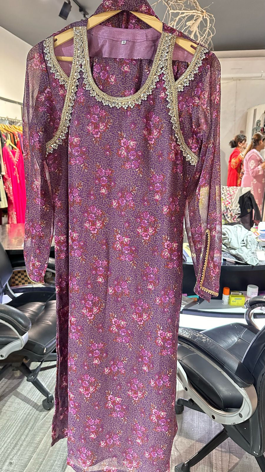 Shoulder cut printed suit 3pc