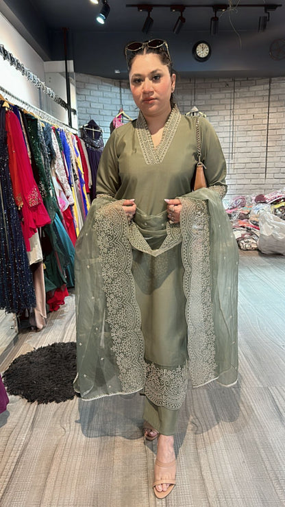 Mehr olive Green suit