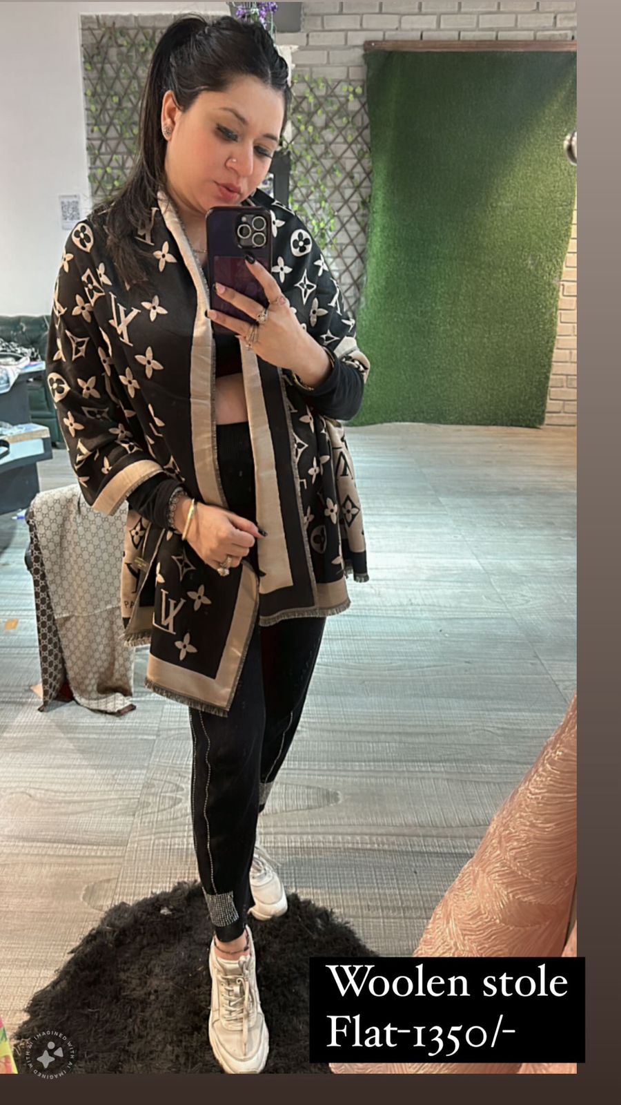 Lv Black Beige Stole