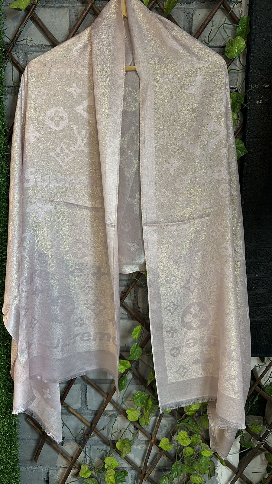 lv Baby pink Stole