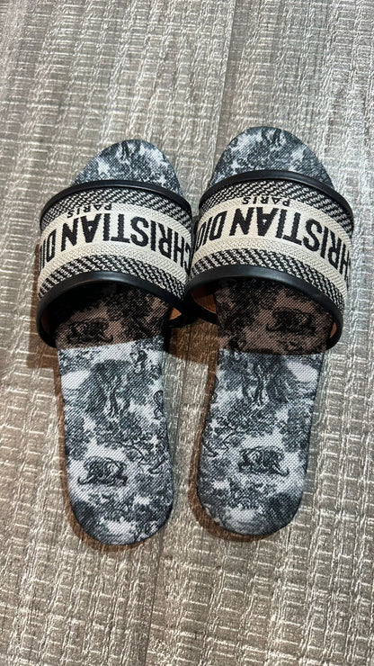 Christian Dior Flat