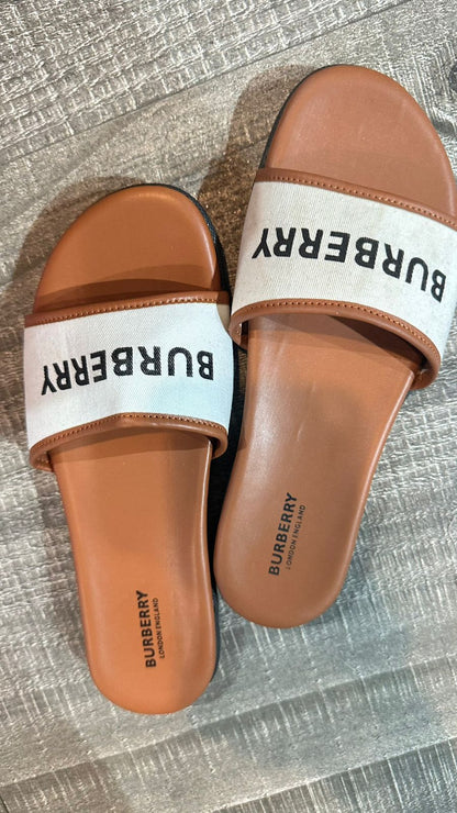 Burberry Beige Flat