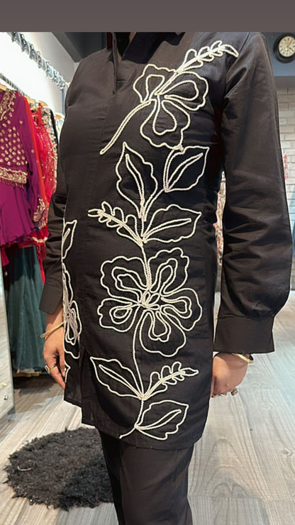 Mirza Black Thread cordset