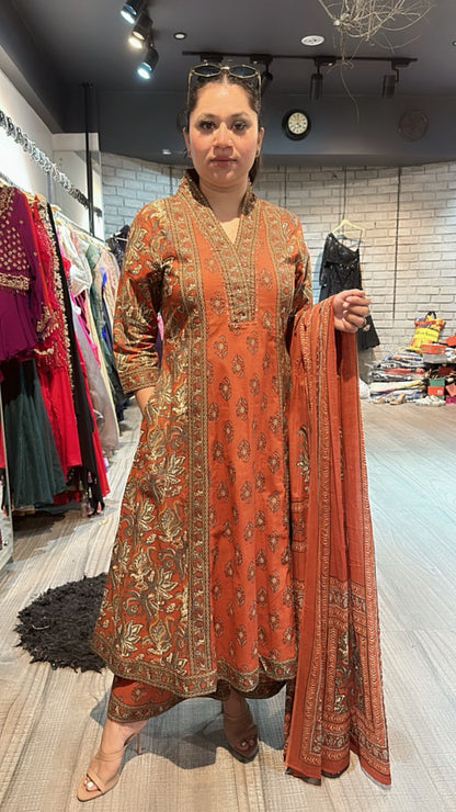 Gulbahar Aline Rust suit